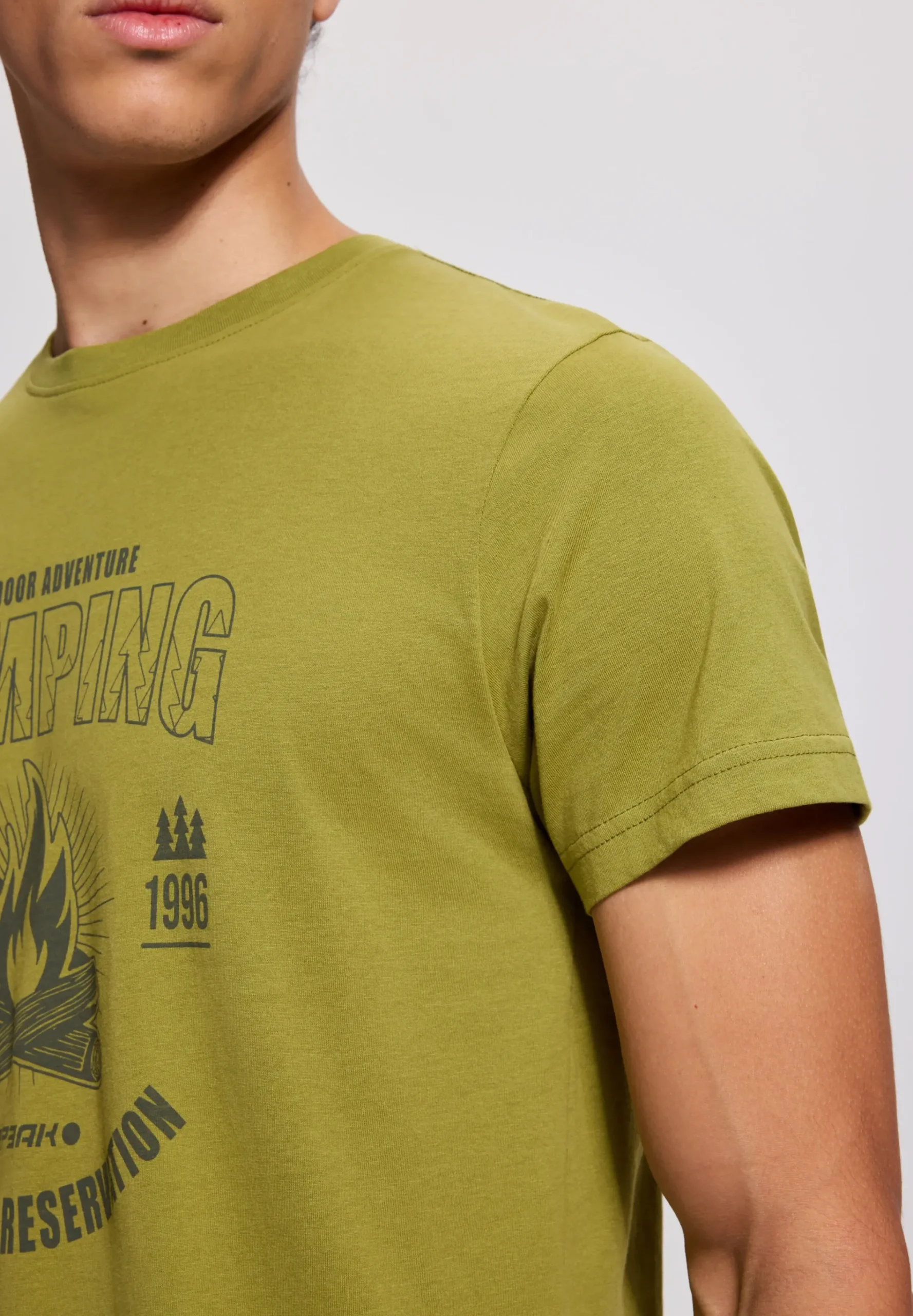 Sale ocbach Ulkoilu|T-Paidat