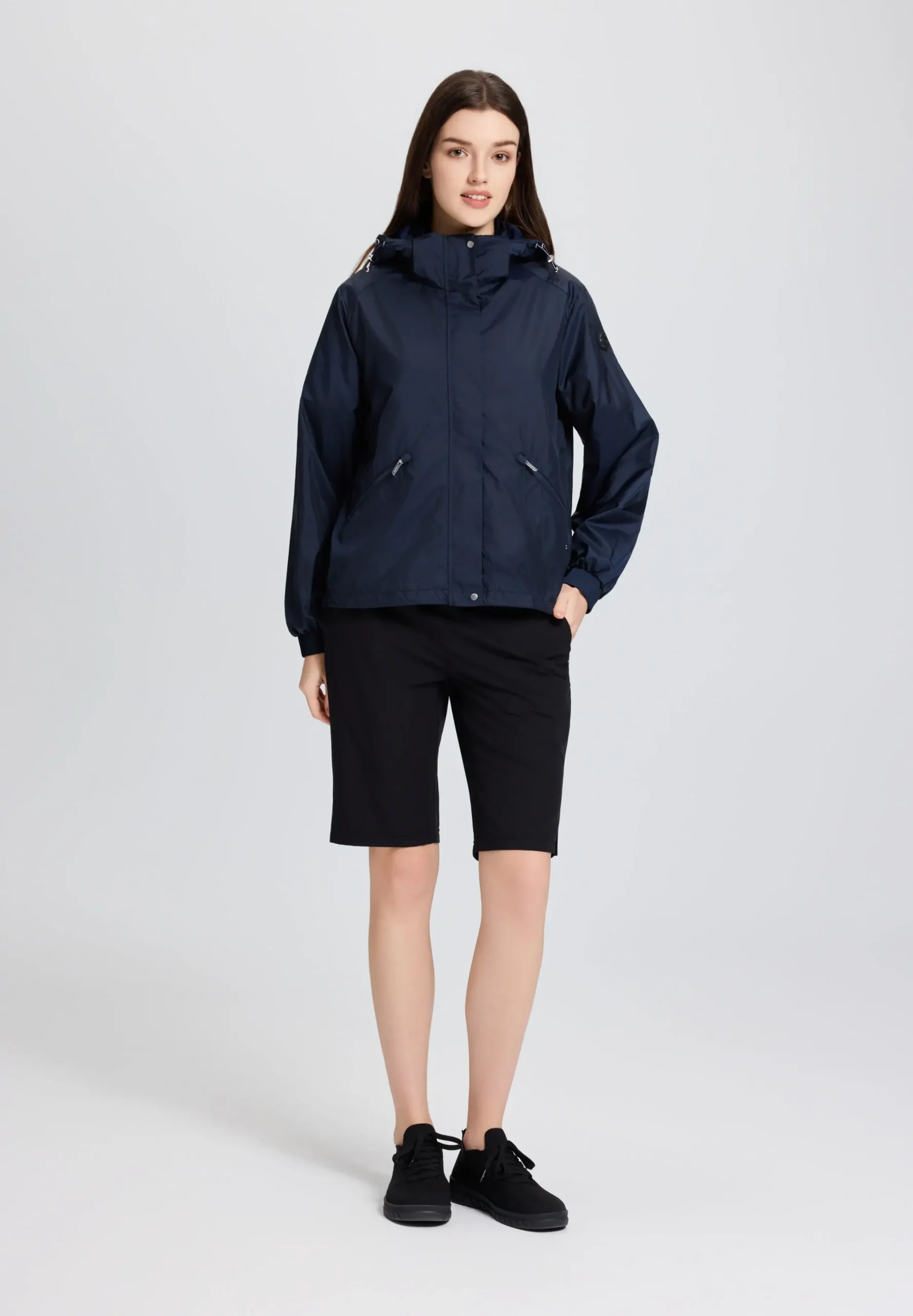 Outlet Ahvenus Ulkoilutakit