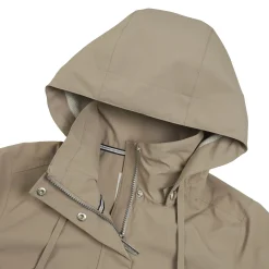 Outlet Erikkala Ulkoilutakit